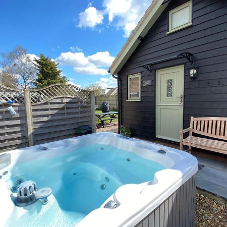 Вілла Saving Grace With Private Hot Tub Bawdeswell Екстер'єр фото