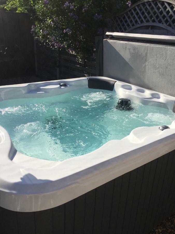 Вілла Saving Grace With Private Hot Tub Bawdeswell Екстер'єр фото